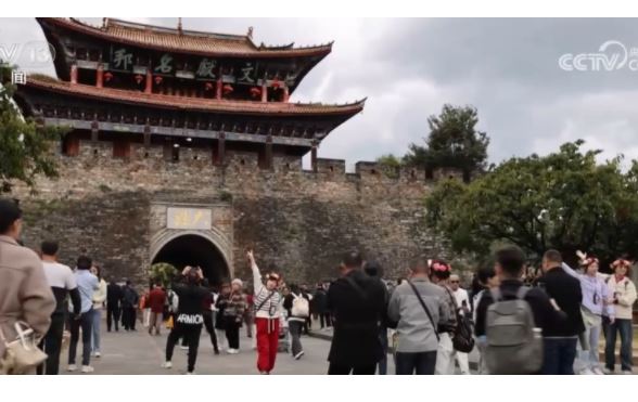 “影视+”多元跨界融合借“风”而为、顺“风”而上激