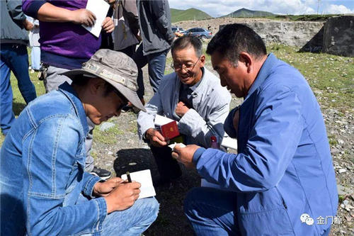 中国经济发展新动能何在?刘世锦:让农民进城,让城里人下乡
