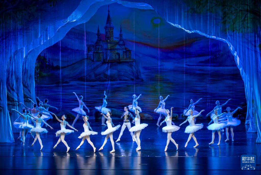 2025��ȫ��Ӫҵ���ݳ�Ʊ�����볬616��Ԫ